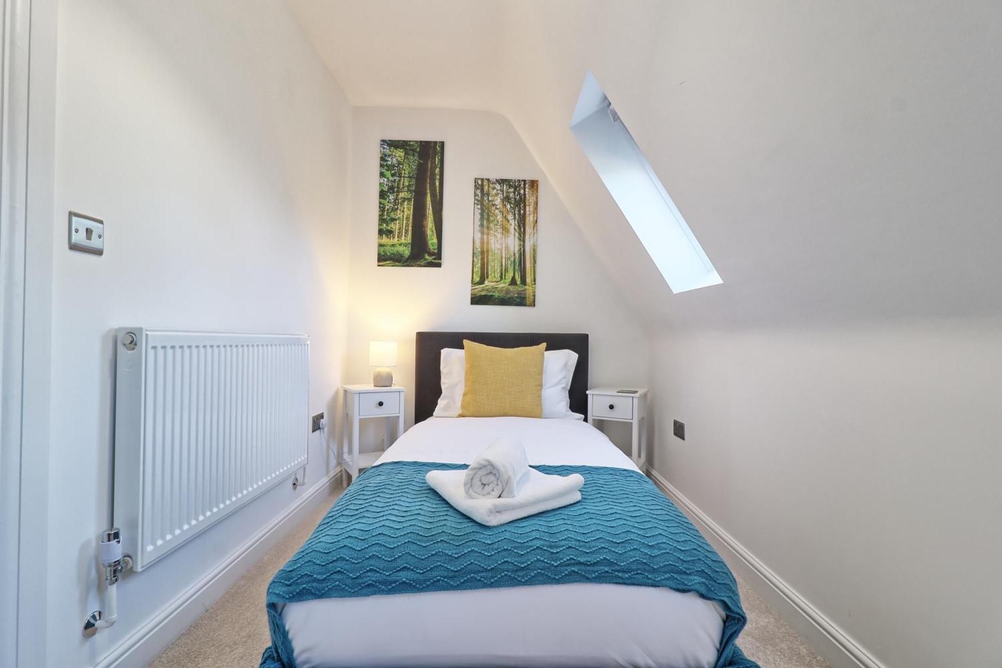 Writtle Massive 4 Bedroom Apartment With Parking In Gorgeous Countryside Location & Short Drive To Chelmsford City Centre Contractors Welcome Zewnętrze zdjęcie