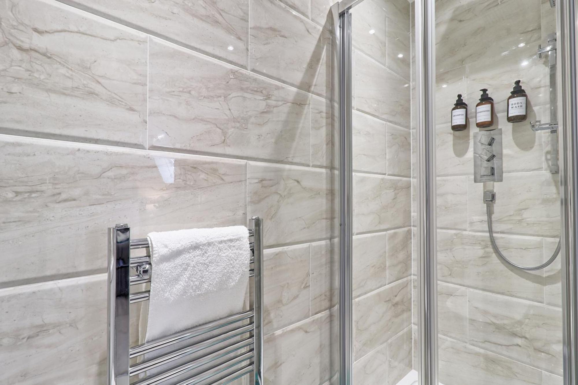 Writtle Massive 4 Bedroom Apartment With Parking In Gorgeous Countryside Location & Short Drive To Chelmsford City Centre Contractors Welcome Zewnętrze zdjęcie