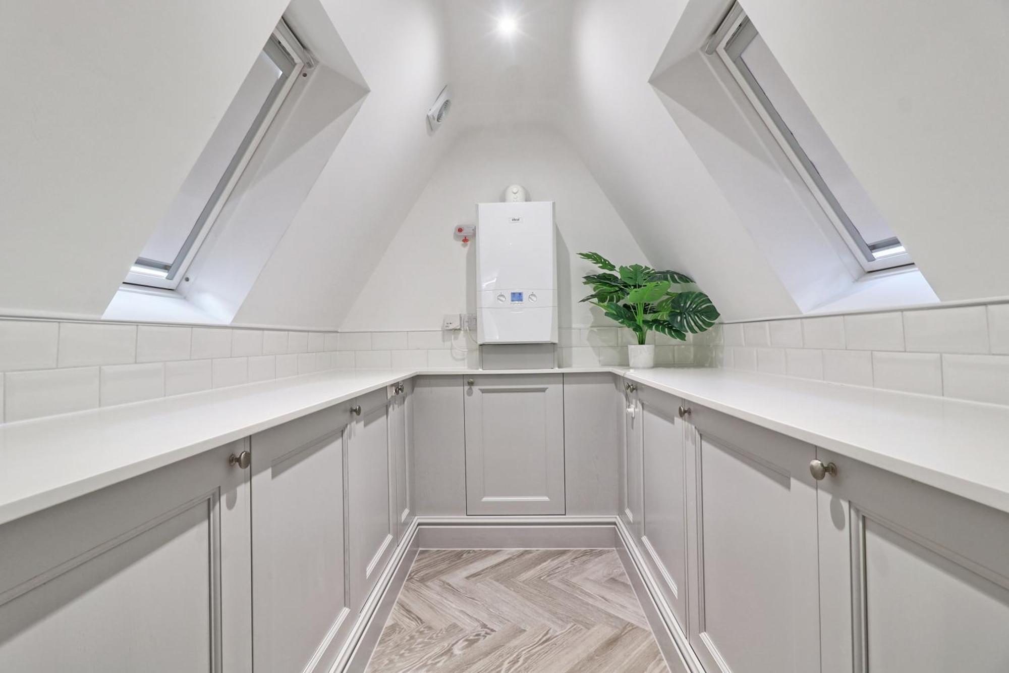 Writtle Massive 4 Bedroom Apartment With Parking In Gorgeous Countryside Location & Short Drive To Chelmsford City Centre Contractors Welcome Zewnętrze zdjęcie