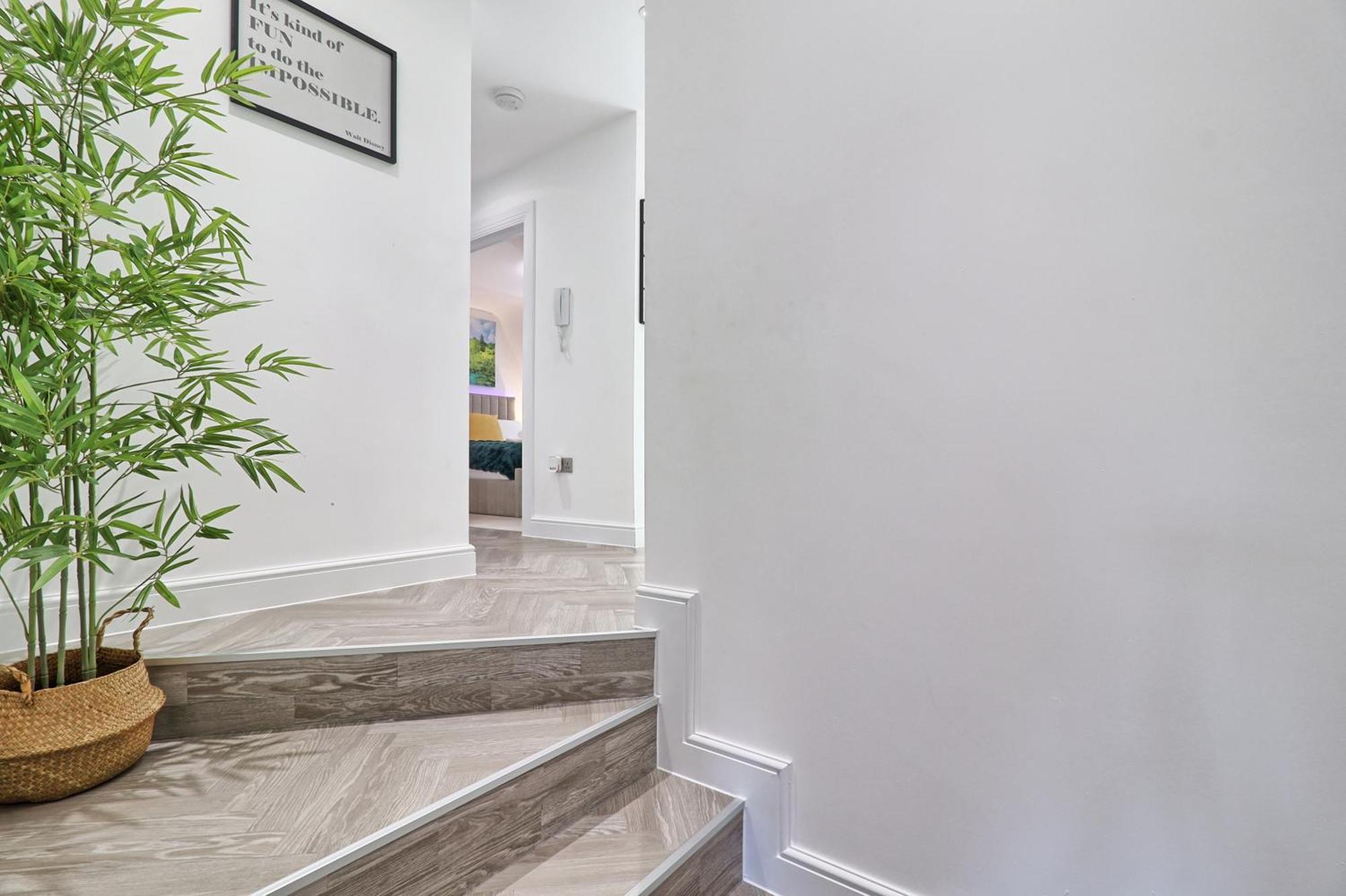 Writtle Massive 4 Bedroom Apartment With Parking In Gorgeous Countryside Location & Short Drive To Chelmsford City Centre Contractors Welcome Zewnętrze zdjęcie