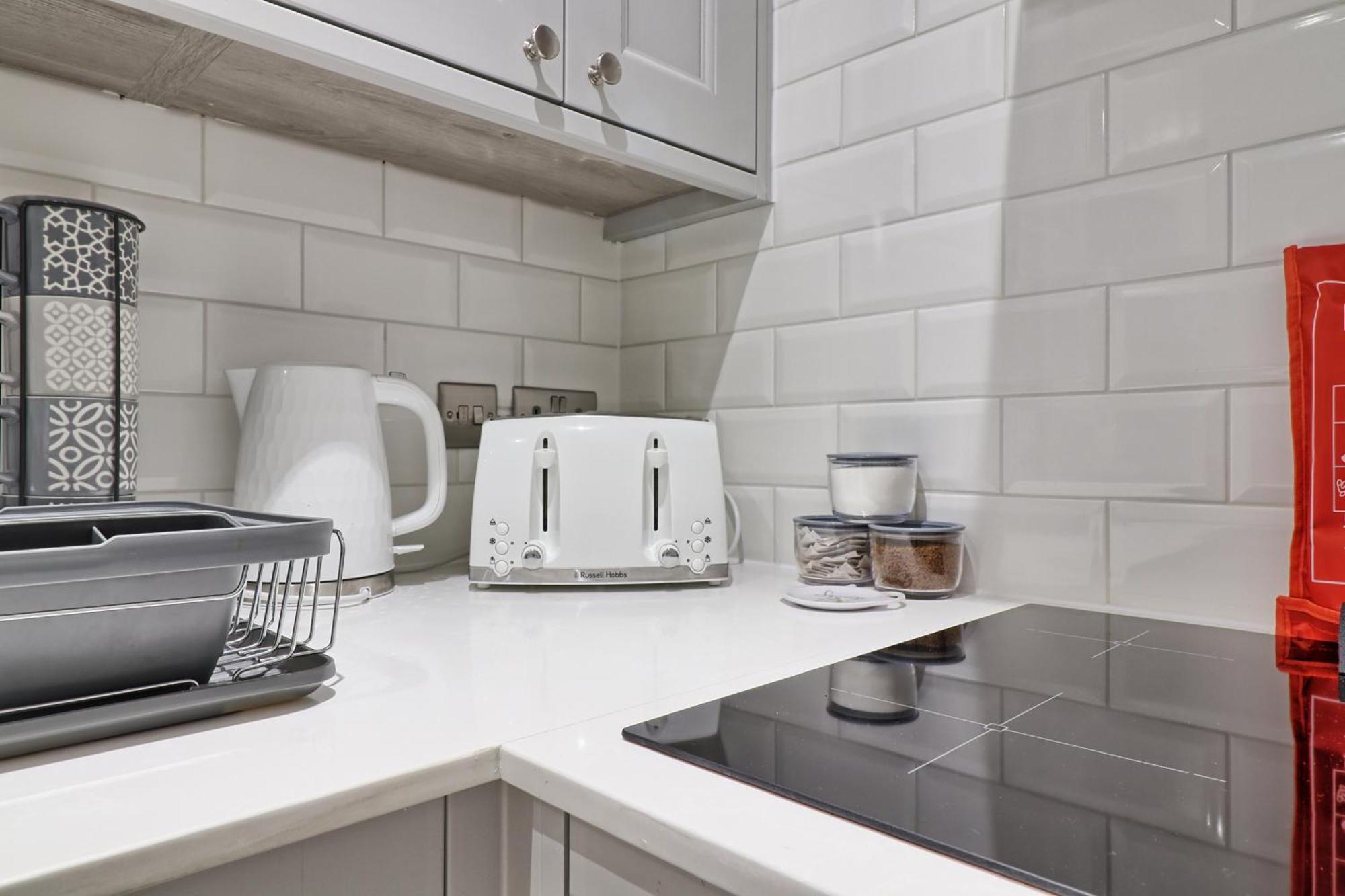Writtle Massive 4 Bedroom Apartment With Parking In Gorgeous Countryside Location & Short Drive To Chelmsford City Centre Contractors Welcome Zewnętrze zdjęcie