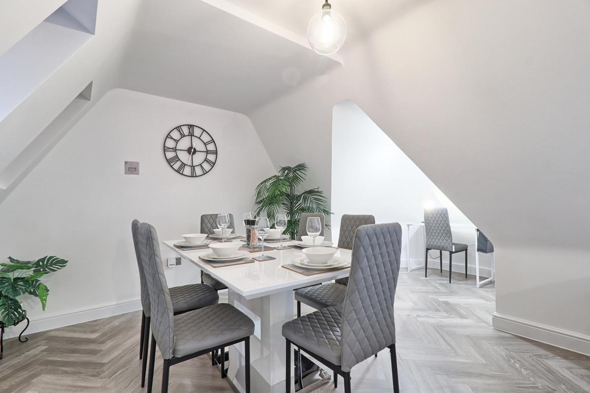 Writtle Massive 4 Bedroom Apartment With Parking In Gorgeous Countryside Location & Short Drive To Chelmsford City Centre Contractors Welcome Zewnętrze zdjęcie